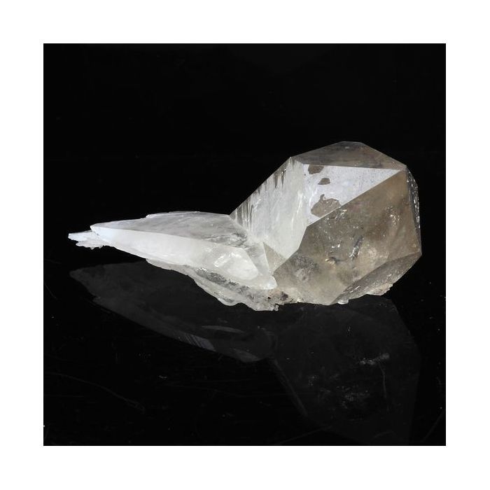 Pierres et Minéraux. Quartz fumé. 110.7 ct. Dome des Petites Rousses, Oz, Isère, France..