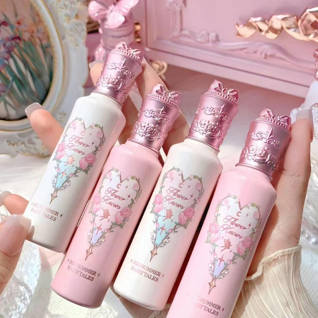 Hua Zhi Xiao Midsummer Night Brightening Concealer WH01/PK02: Long-Lasting, Sweat-Proof Coverage for Blemishes and Dark Circles.