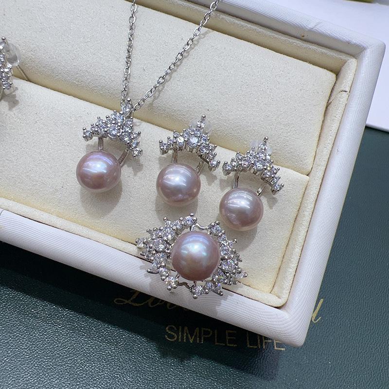 Luxurious Freshwater Pearl Ice & Snow Set: Textured, Niche, Versatile Fashion.