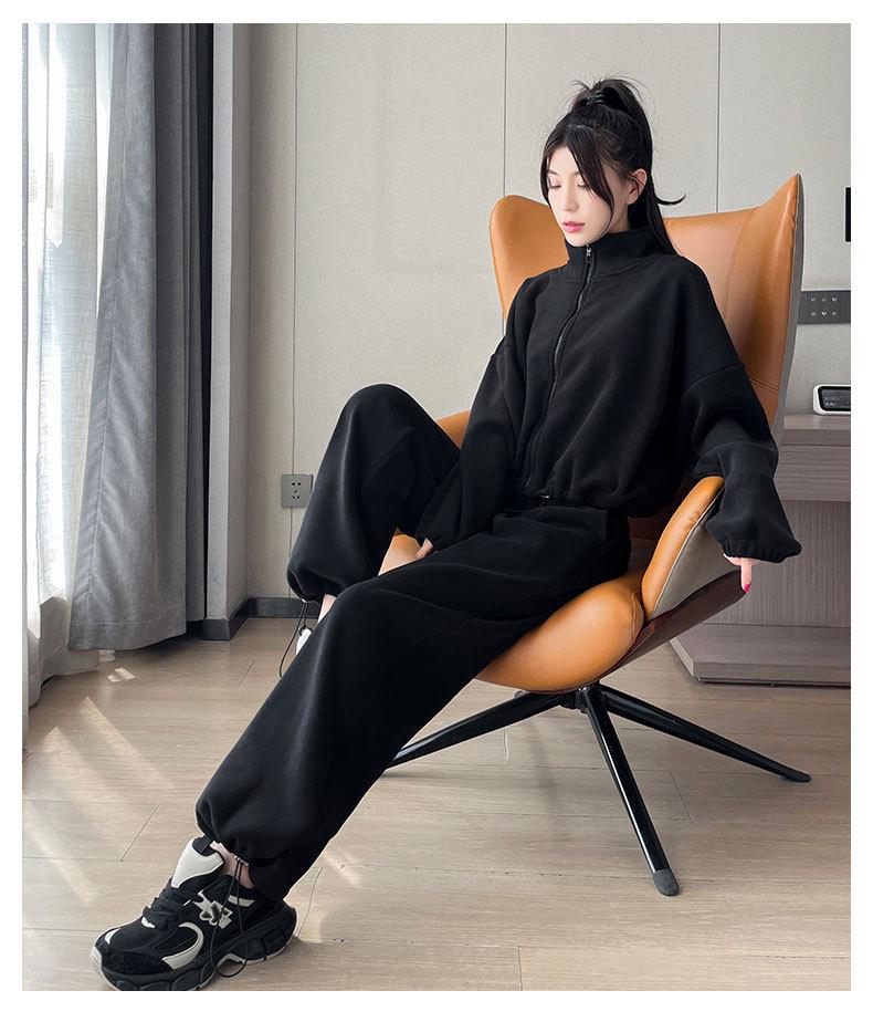 Women's 2024 Double-Sided Fleece Tracksuit: Cozy Yoga Jacket & Casual Warm Pants for Autumn/Winter Fitness.