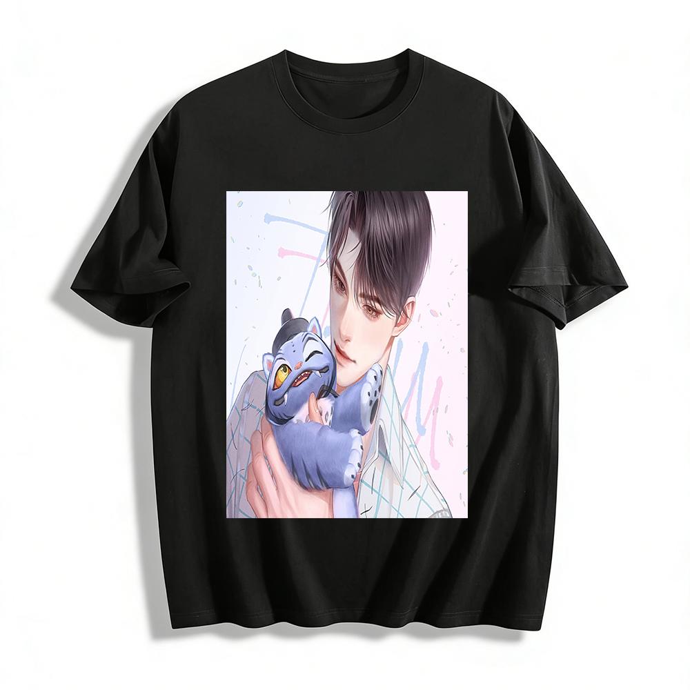 

Cool Handsome Anime Boy Holding Cat Print T-Shirt Trendy Ins Style Loose Casual Unisex Top Pure cotton T-shirt XXS