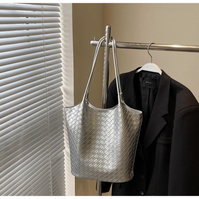 Fashion retro trend spring new casual simple niche design tote women's bag shoulder bag