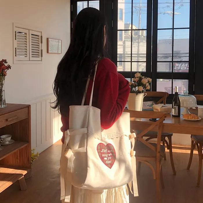 A letter bag_ivory