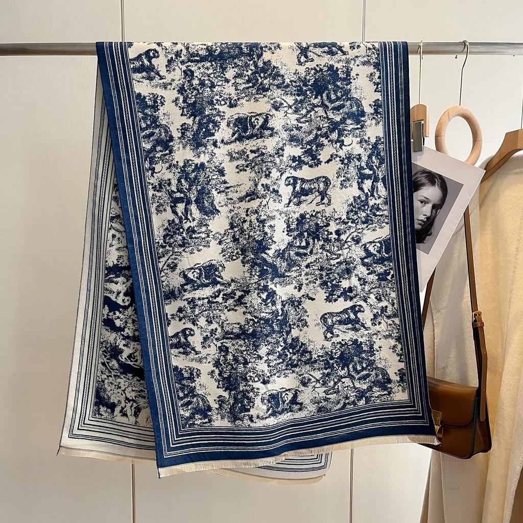 Autumn And Winter Popular Shawl Outside Women'S Scarf Office Blanket Cashmere Fringed Warm Scarf Live Stream