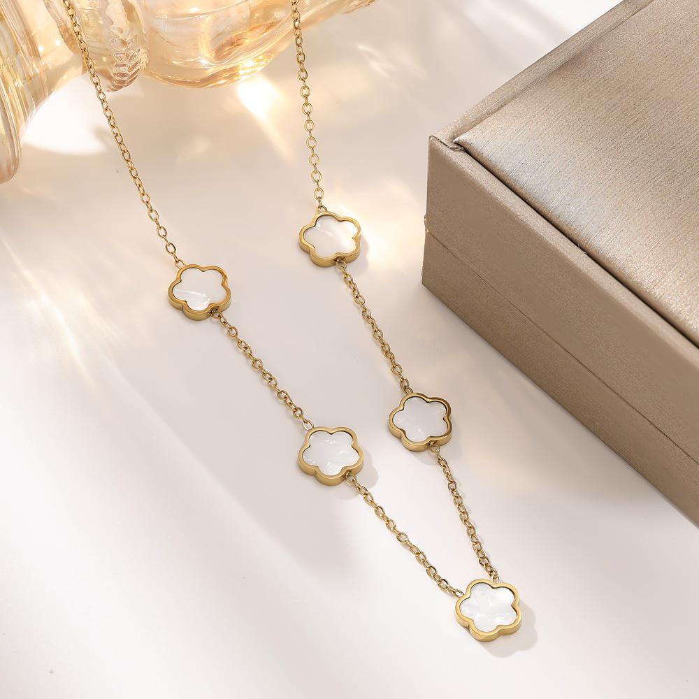 Women's Glossy Pearl Clover Jewelry Set: Bracelet, Necklace, Earrings, Ring