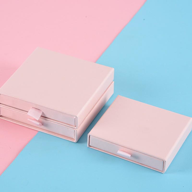 

Jewelry Box for Brooch, Stud Earrings, Necklace & Bracelet Storage