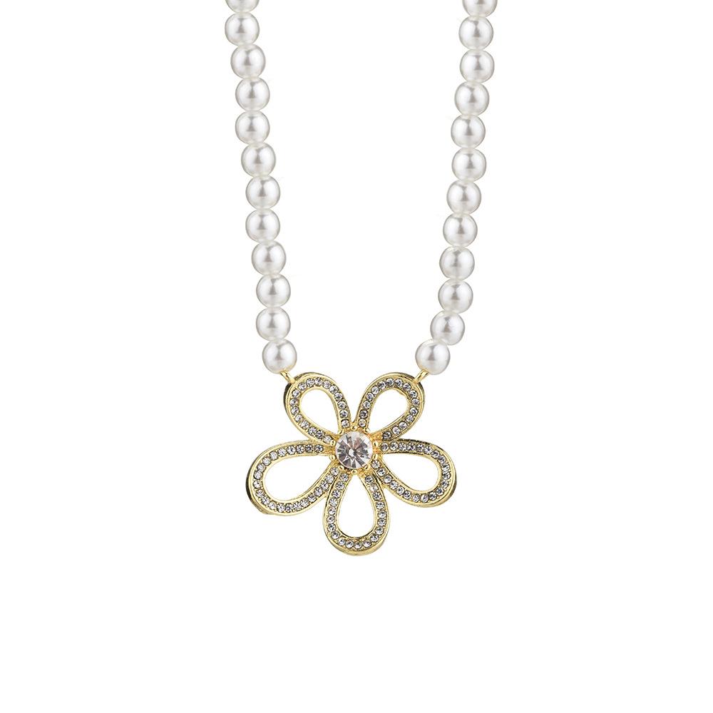 Fritillary Pearl Necklace Women'S 2024 Collarbone Chain Light Luxury High-End Niche Sweater Chain Neck Chain Summer