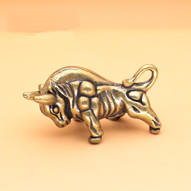 1 Piece Lucky Copper Animal Figurine Miniature Ornament Brass Bullfighting Statue For Home & Office Desk Decoration
