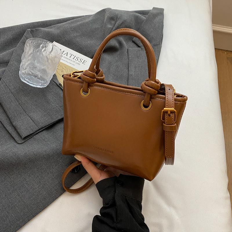 Autumn and Winter Maillard Bag Women's 2026 New Popular Fashion Hand Bucket Bag Versatile Messenger Bag