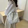 Stylish Korean-inspired Floral Sling Bag With Spacious Design For Everyday Use