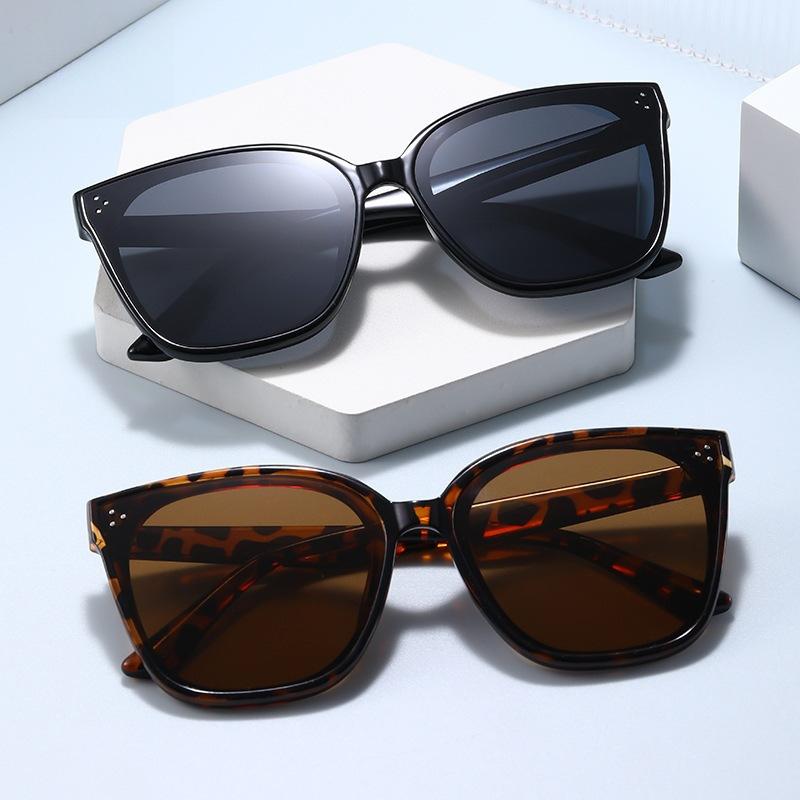 New sunglasses, fashion box sunglasses, women's anti-ultraviolet high-end sunglasses