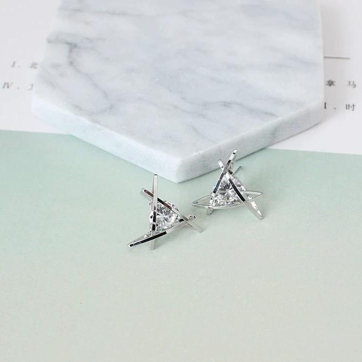 

Fashion Women Imitation Diamond Earring Hollow Out Triangle Zircons Ear Studs Weeding Party Jewelry