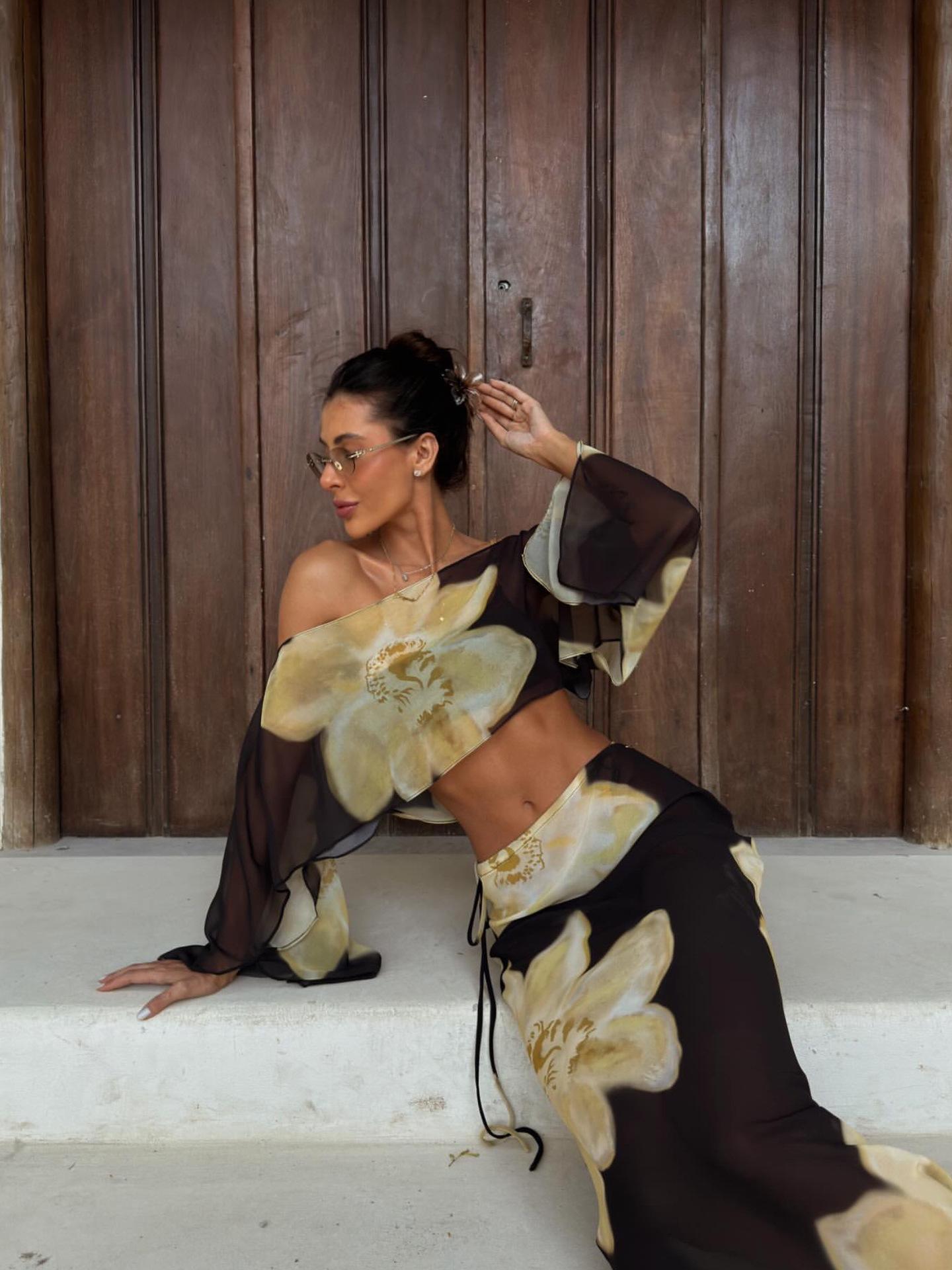 Европейский и американский женский цветочный асимметричный комплект из юбки и прозрачной двойки Small чёрный