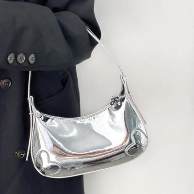 High-End Damen Schultertaschen Neue Mode Damen Achseltasche Silberne Hobo-Taschen Trendige PU-Leder Handtaschen mit Herzdesign