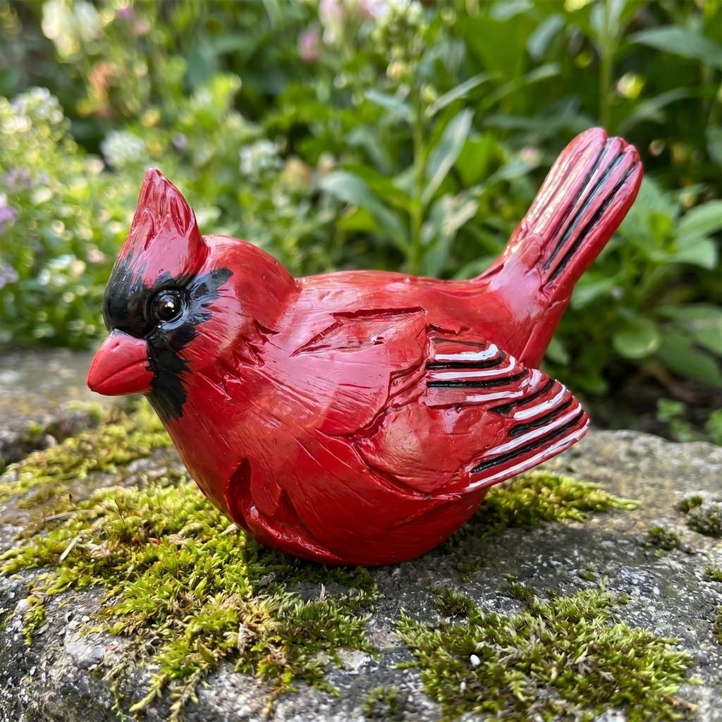 Outdoor Resin Bird Statue Garden Decoration Small Detailed Bird Figurine for Yard Patio Lawn Home Accent