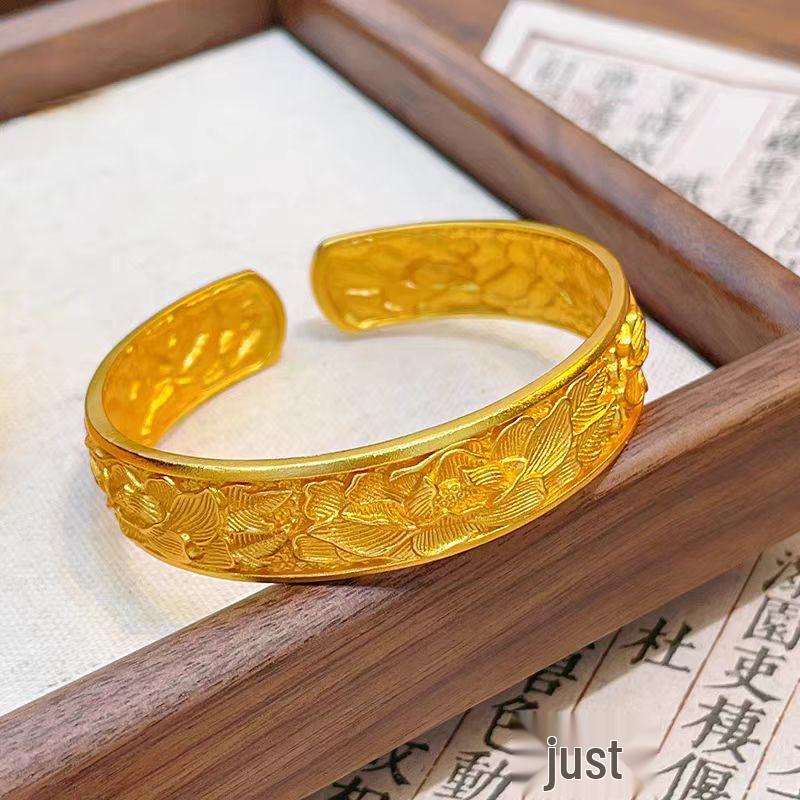 Vietnamese Gold Peony Engraved Wide Bangle: Symbol of Prosperity for Women - Ideal Wedding Jewelry