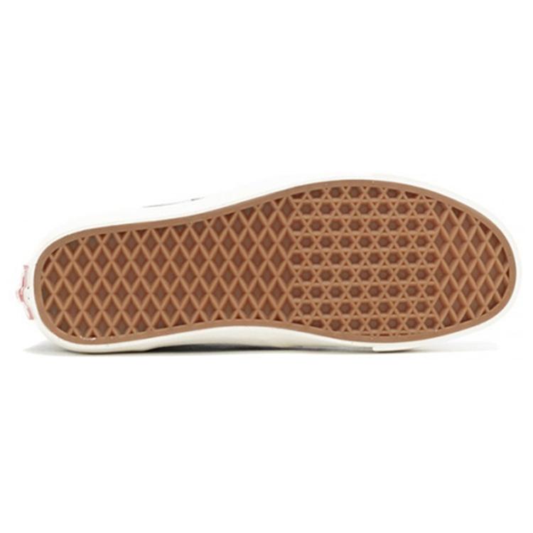 Chukka Wtaps X Og Vans Boot Lx 'Bones' VN0A2Y2VKBC