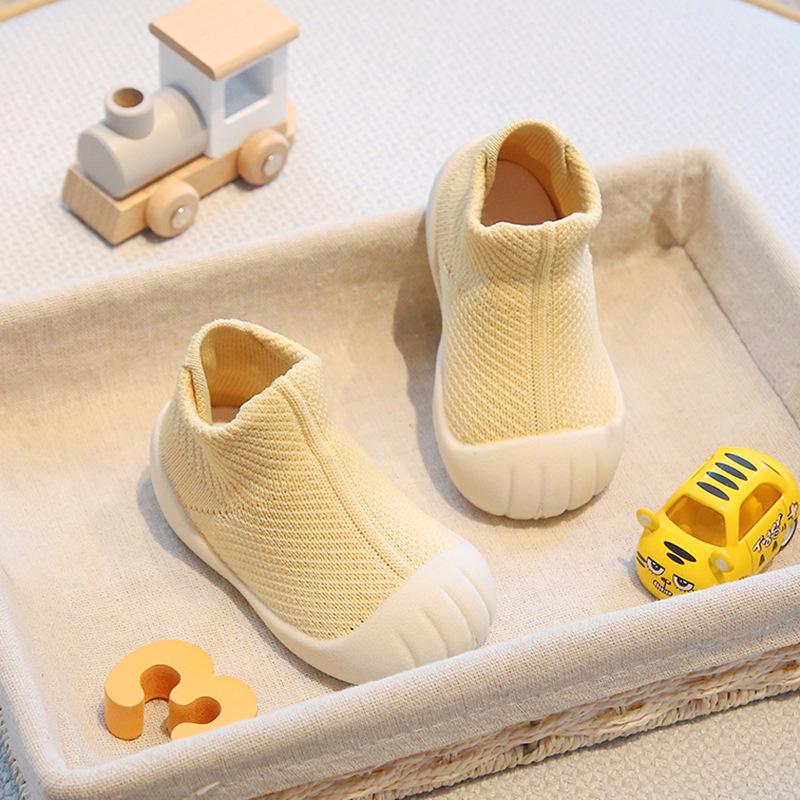 New Autumn/Winter Mid-Calf Non-Slip Baby Walking Socks - Korean Style, Anti-Drop Design for Toddlers