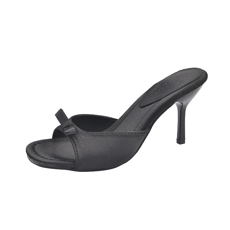 In the summer of 2025, the new square-headed fairy, bow, high-heeled slippers, thin heels, and sandals femininity.