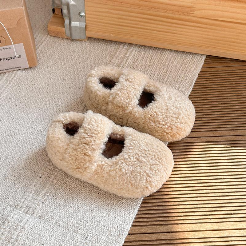 

Girls Cotton Shoes - New Style with Soft Soles and Fluffy Feet. 25 бежевий