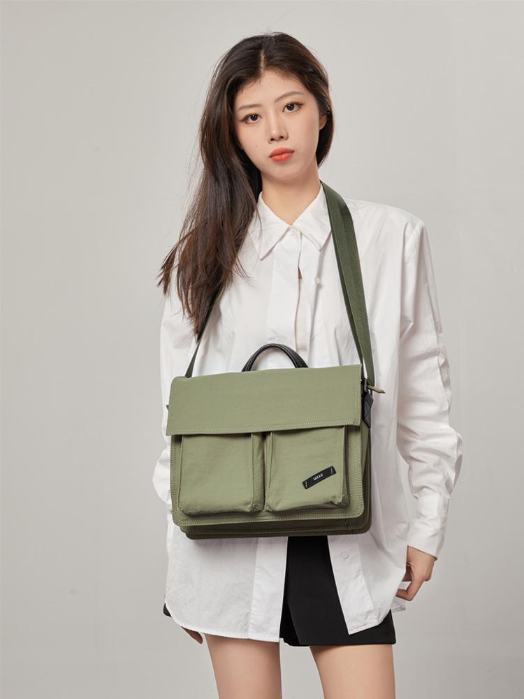 Women's 11-Inch Lightweight Messenger Bag: Small Crossbody & Shoulder Handbag, Laptop Briefcase, Multifunctional Commuting Niche.