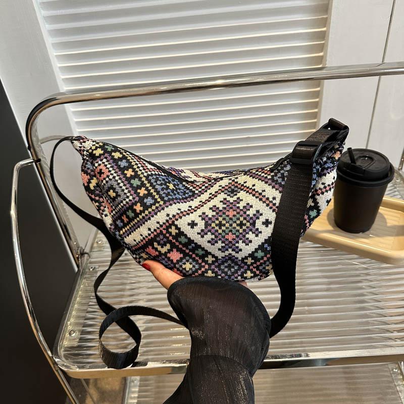 

2023 Women s Ethnic Woolen Retro Crossbody Dumpling Bag - Versatile & Fashionable
