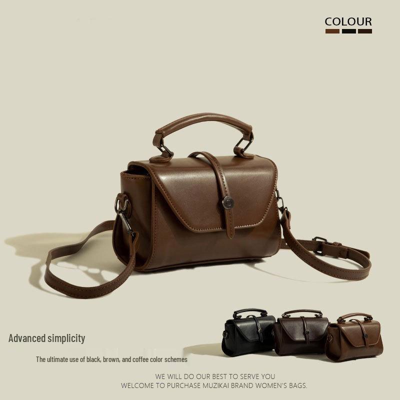 

Trendy Retro Women s Shoulder Bag: New Commuter Crossbody Backpack Design for This Year чорний