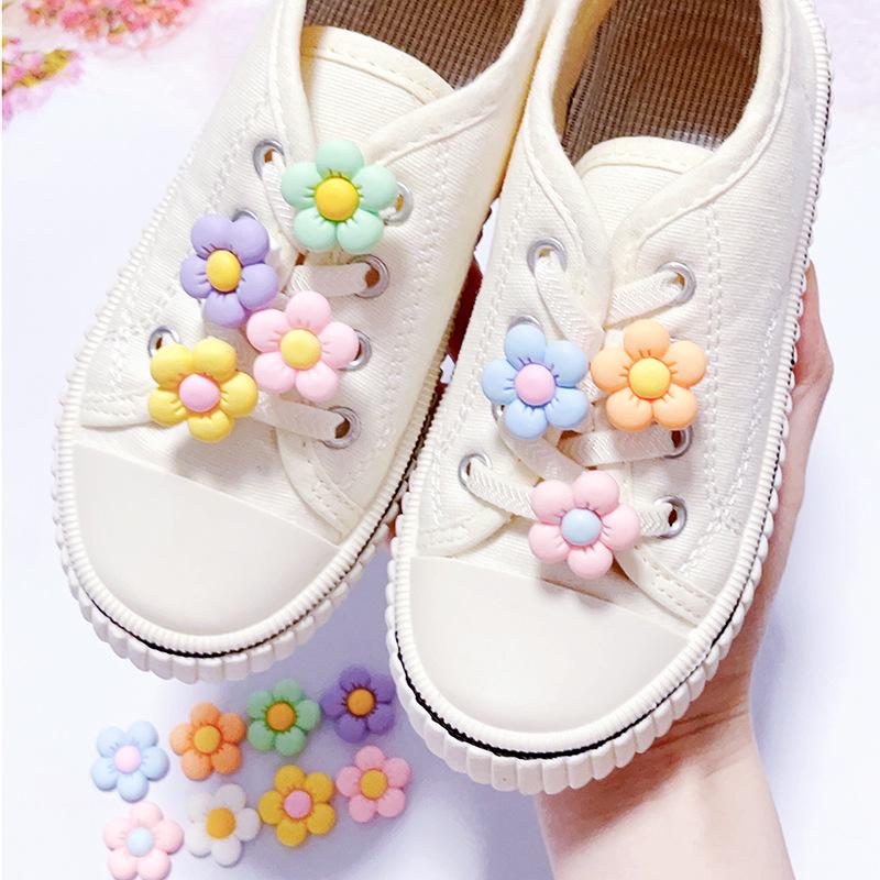 Hyuna Flower Sneaker Shoelace Buckle - Decorative Shoe Accessory for White Sneakers