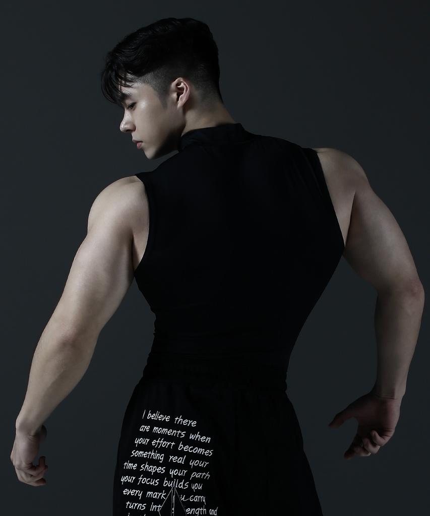 CARMID Compression Mock Neck Sleeveless [Black]