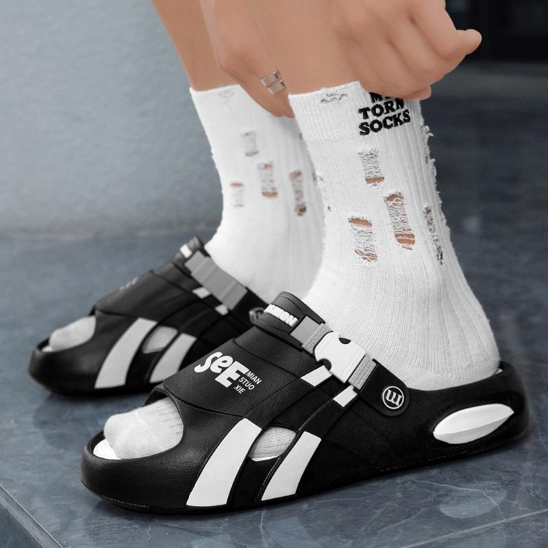 Fashion Men Thick Sole Summer Beach Slides Bathroom Anti Slip Slipper Soft Sandals Simplicity Ultra Light Letter Shoes Men Slippers