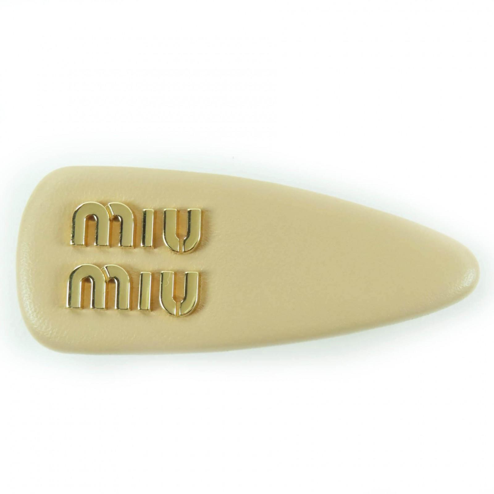 

Чудовий аксесуар для волосся MIUMIU Логотип Шкіра ягняти Затискач бежевий 5IF092 Вживаний