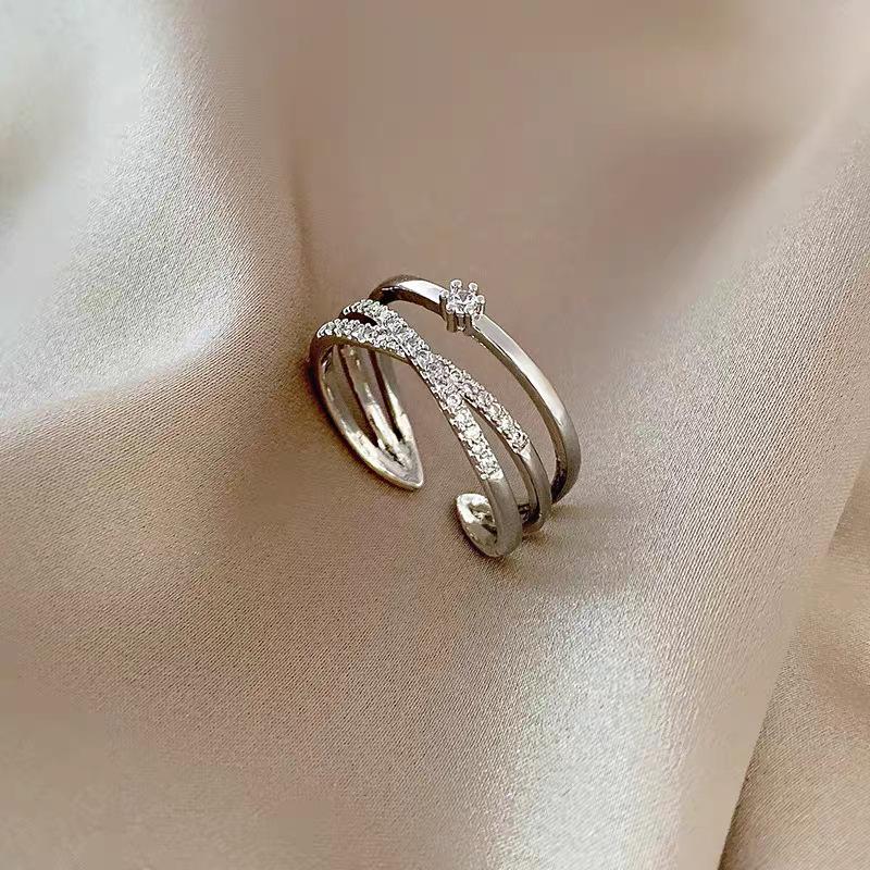 Full Diamond Multi-layer Interlocking Open Ring - Elegant and Luxurious Women's High-end Design, Small-scale and Unique Style Finger Ring