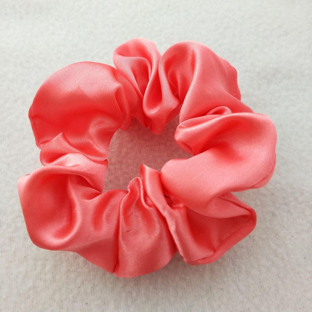 Satin Silk Hair Tie: High-End Women's Rubber Band for Elegant Buns