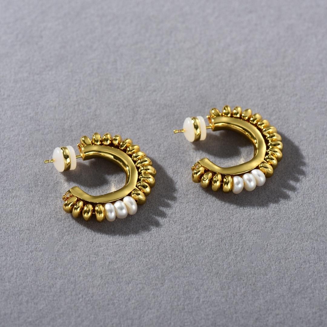 

Personality Trend Retro Crescent Pearl Beaded Earrings S925 Silver Needle Earrings Niche Temperament Versatile Earrings