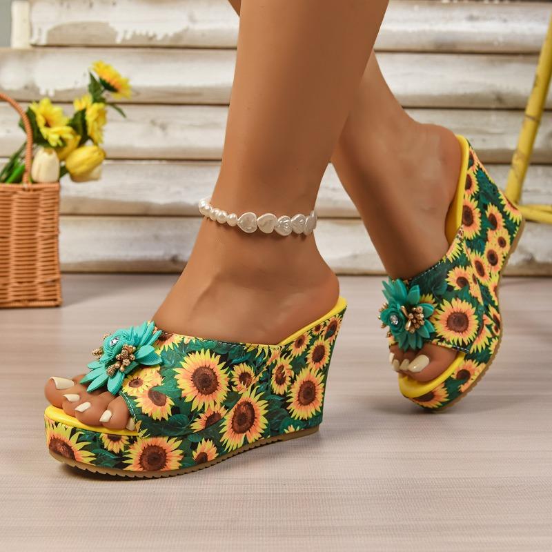 Spring and Summer New Platform Flower Beach Sandals Women