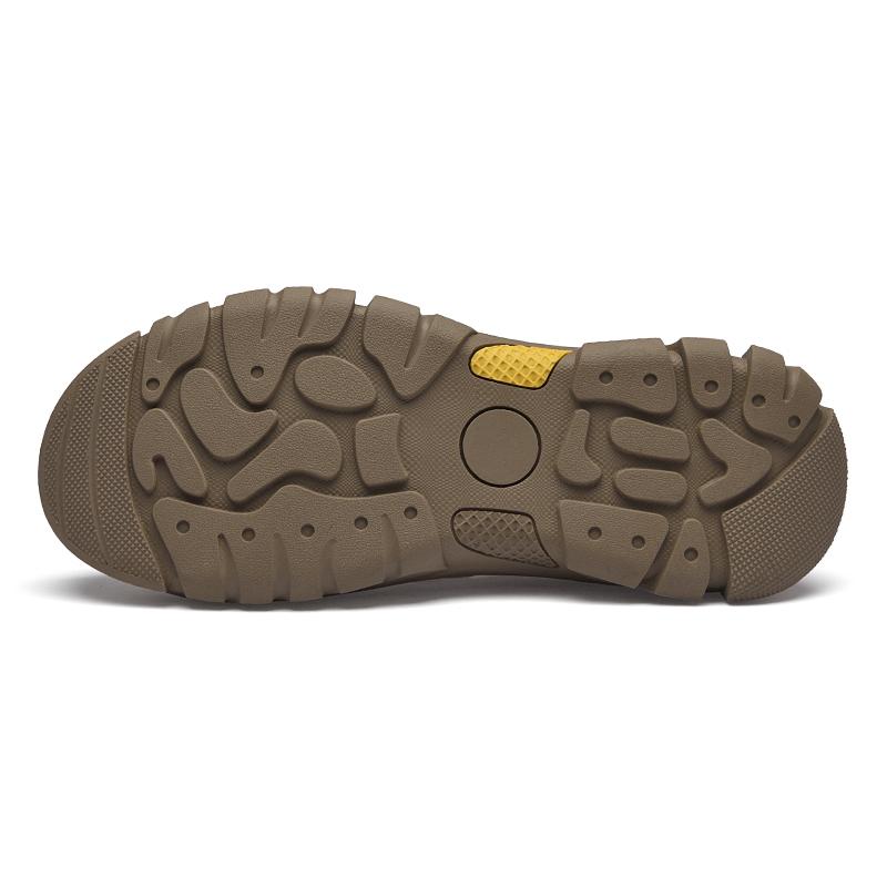 Summer Men's Sandals Hollow Leather Beach Sandals Toe Cap Outdoor Sports Shoes Handmade Mesh Shoes