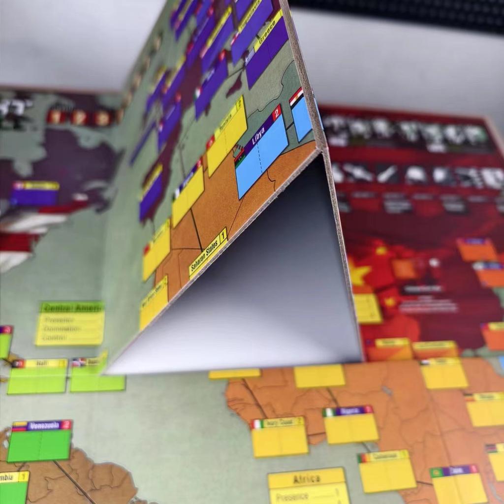 Společenská stolní hra Twilight Struggle Deluxe Edition (anglická verze)