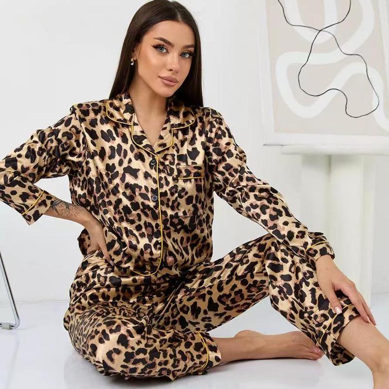 Europäischer Stil Herz Leopardenmuster Eisseide Pyjama Cardigan mit langen Ärmeln und Hose für Frühling und Herbst