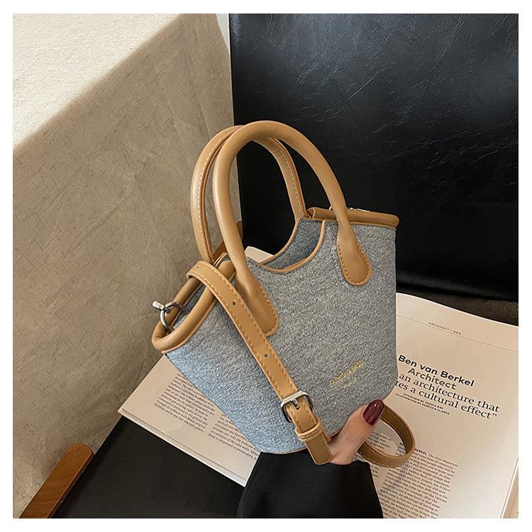 

Ручна жіноча сумка-відро Нова корейська версія 2024 р. Модна універсальна сумка на плече Проста ніша сумка-месенджер синій