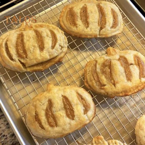 3 Pcs/Set Biscuit Molds Christmas Food Grade Different Shapes Non-stick Easy Release Dough Presser Pocket Hand Pie Molds Holiday Cooking Tool