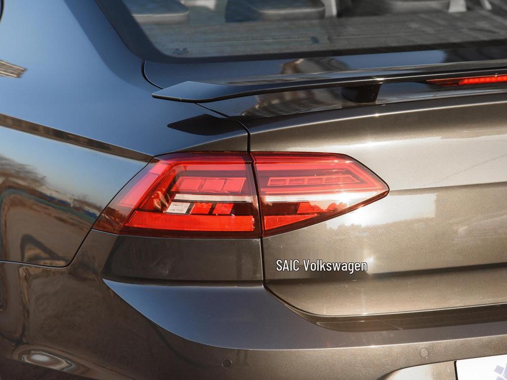 Volkswagen Lamando 19-21 Rear Taillight Assembly: Left/Right Brake & Turn Signal Light Shell