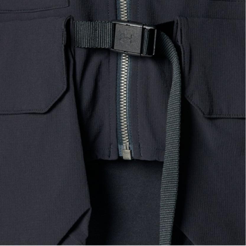 Under Armour Chaleco de Trabajo para Exterior con Diseño de Bolsillo con Estampado de Logo de Color Sólido con Cremallera Chalecos Unisex Negro 1387983-001