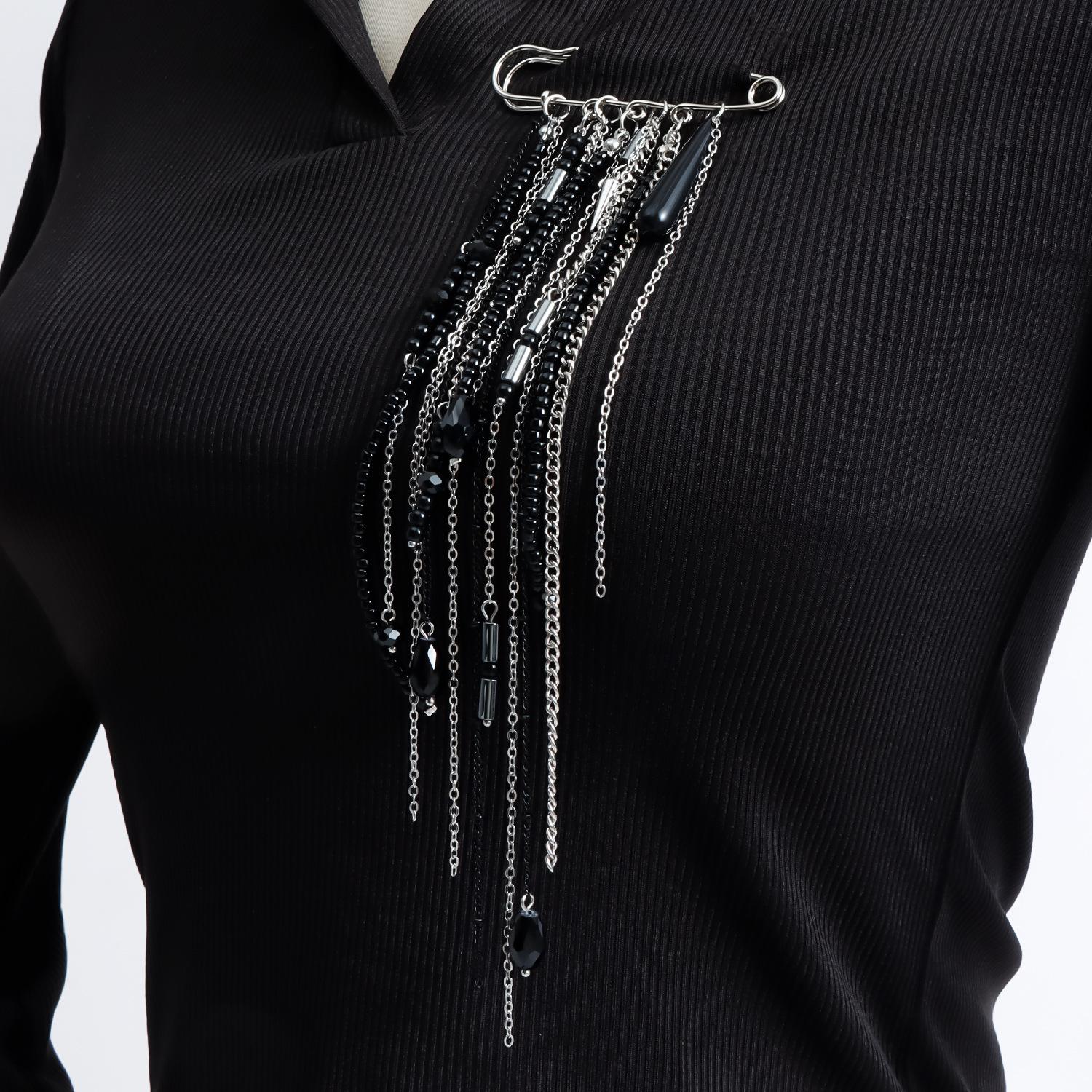

Red Black Bead Long Tassel Brooches for Women Vintage Metal Handmade Bead Multi-layer Brooch Clothing Pants Pins Decoration