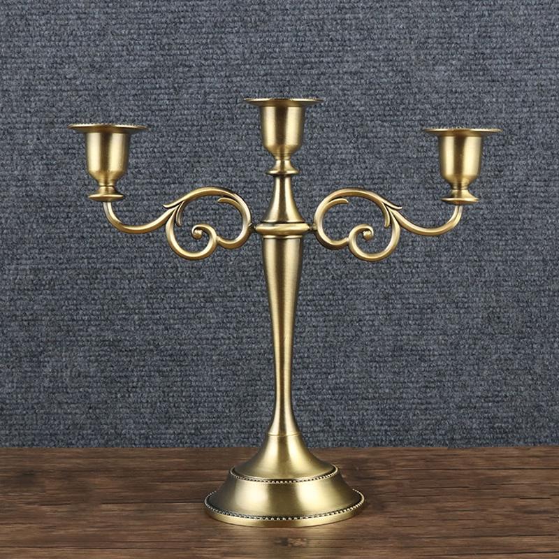 Europäischer dreiköpfiger Luxus-Kerzenständer für romantische Kerzenlicht-Dinner