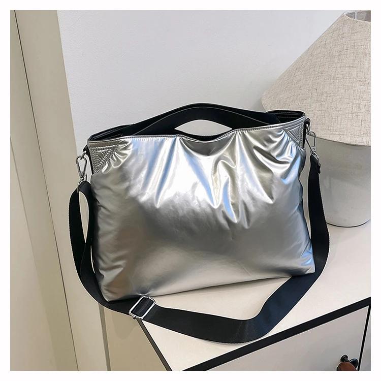 New Casual Autumn Winter Styles High-capacity Shoulder Bag  Advanced Feeling Ultra Light Commute Single Crossbody Bag
