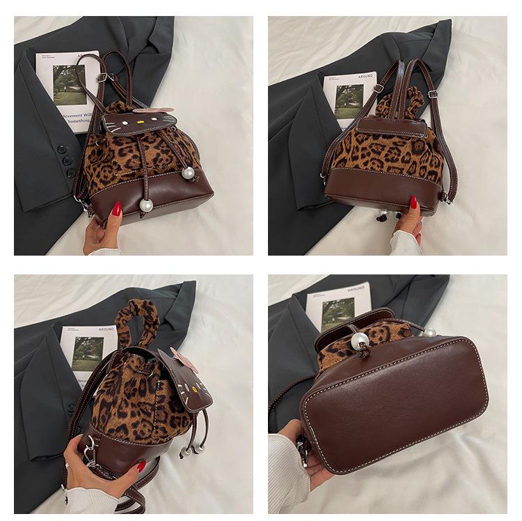 Damski plecak w panterkę: Modna, codzienna torba studencka i dojazdowa 2025 o dużej pojemności.