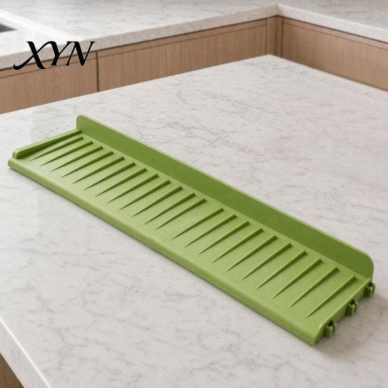 Sink Splash Guard Silicone Kitchen Faucet Mat, Foldable with Suction Cup, Cup Mat 5 Degrees Slope Countertop Water Draining for Bathroom Non-slip