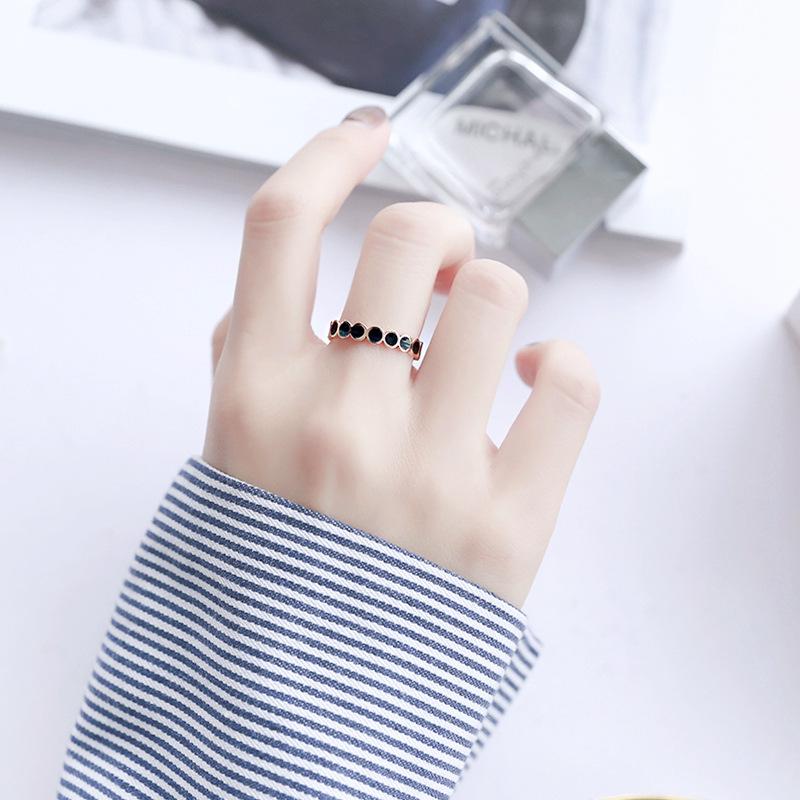 Japanese Minimalist 18k Rose Gold Black Bean Fashion Ring for Women