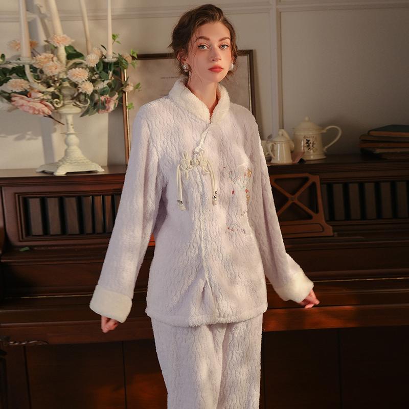 Women’s Plush Sleeping Suits Sexy Velvet Embroidered Chinese Knot Outer Robe and Pants Lounge Pajamas Comfortable Clothing