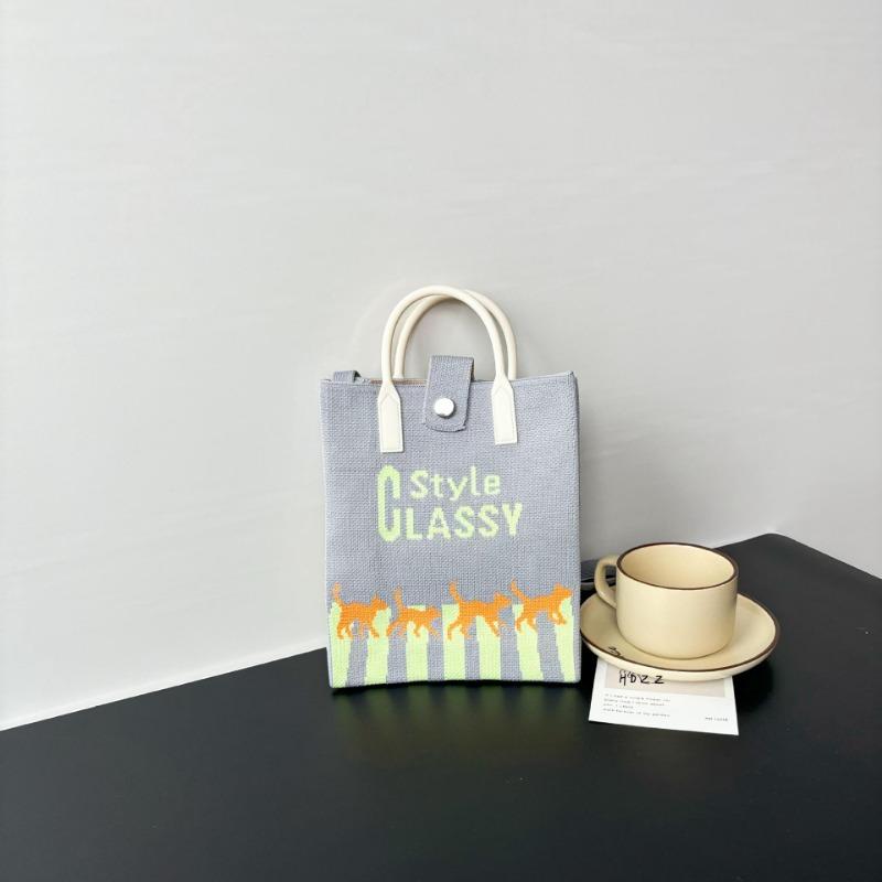 New large-capacity knitted bag, mobile phone bag, niche shoulder messenger bag, high-end, cartoon fashion handbag.